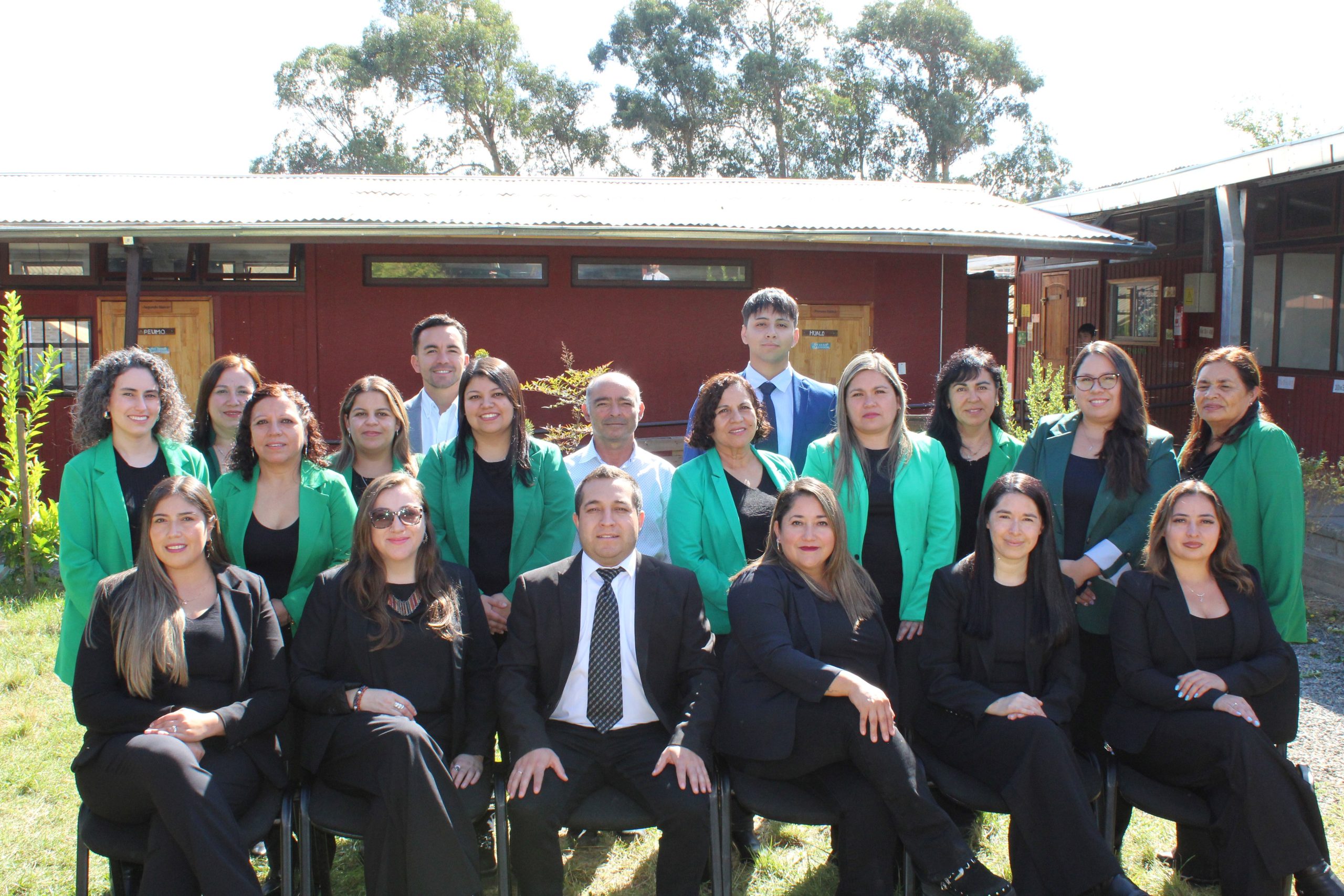 Foto General de los Asistentes de la Educación