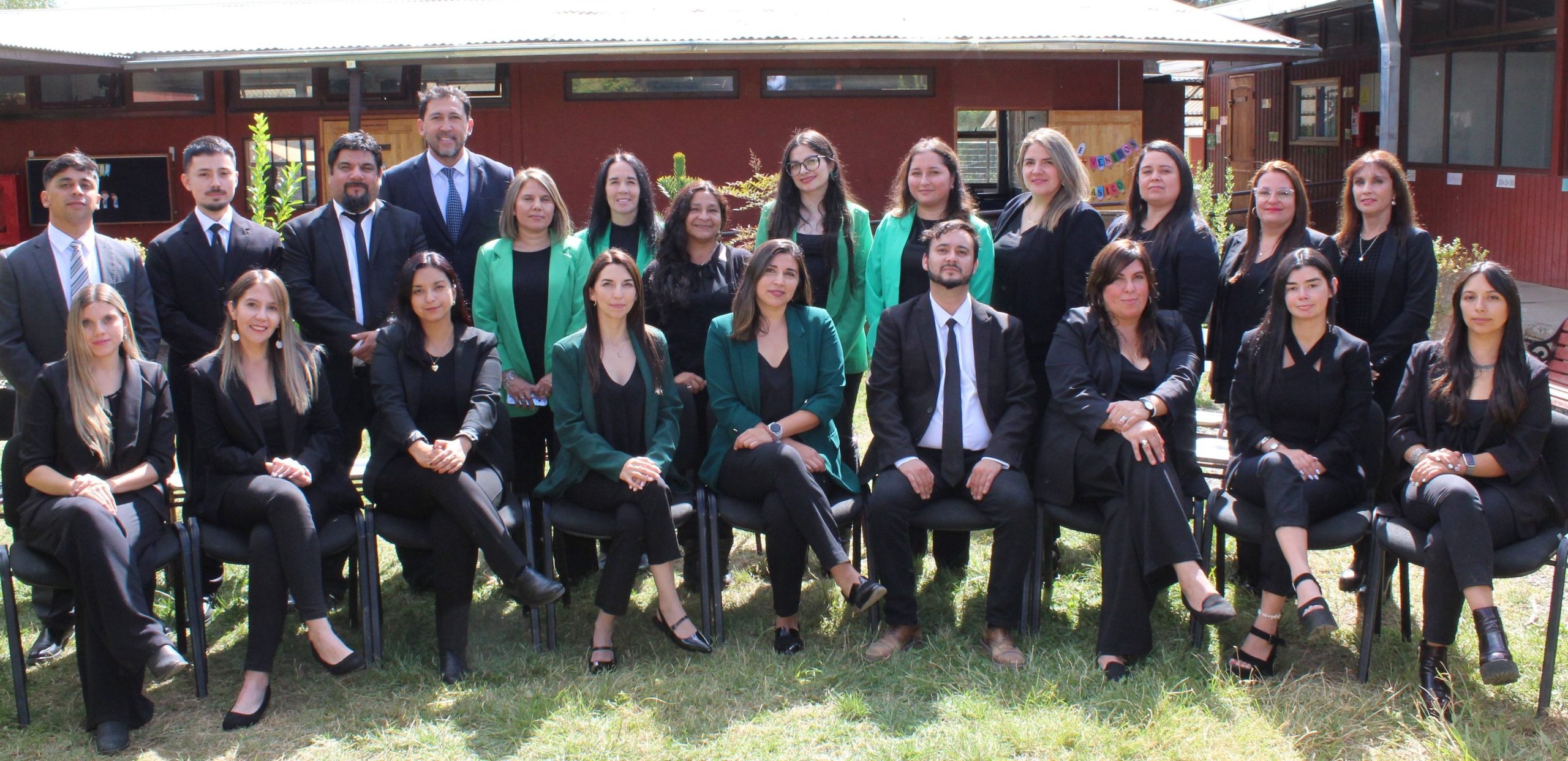 Foto General del Cuerpo Docente de la Escuela José Miguel Carrera